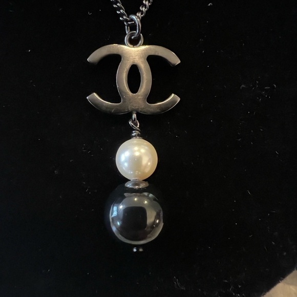 CHANEL B14B COCO Pearl Necklace black. - Picture 6 of 6